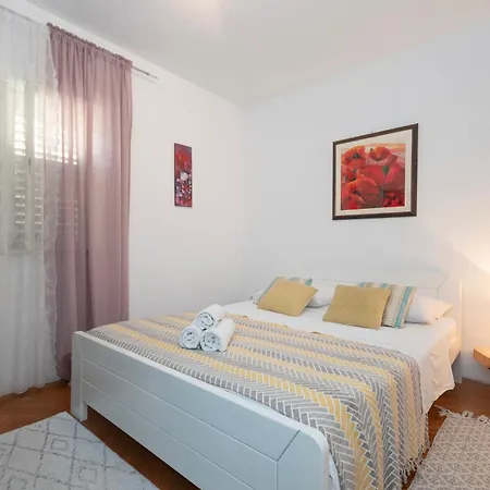 Renko Apartman Omiš